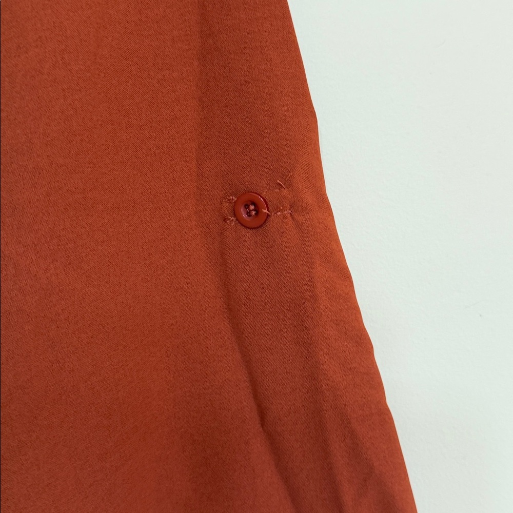 Emery Rose Women's V-Neck Rust Top - Picture 3 of 9